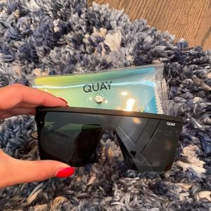 Quay Hindsight Sunglasses